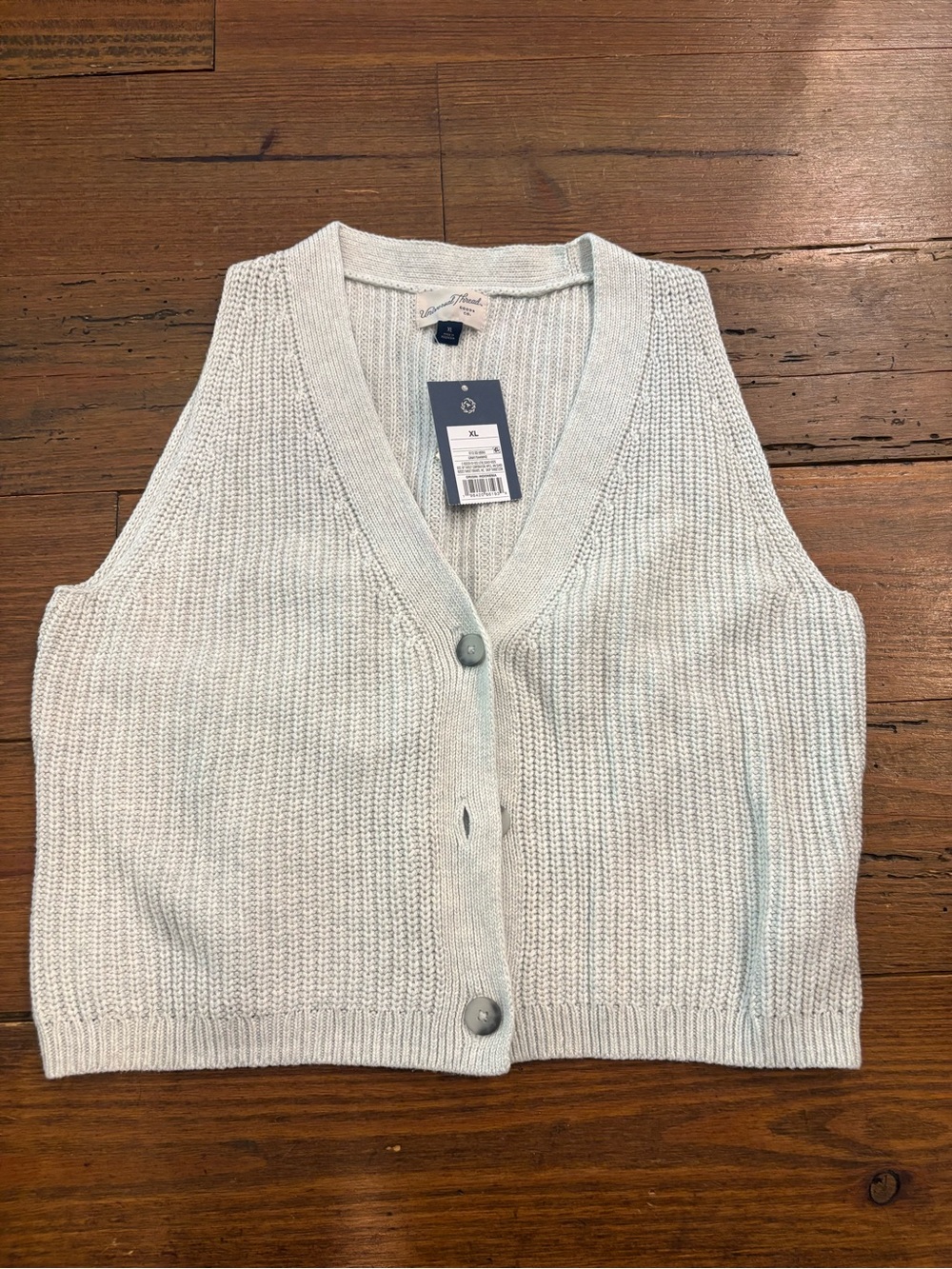 Universal Thread Gray Knit Button-Front Sleeveless Vest